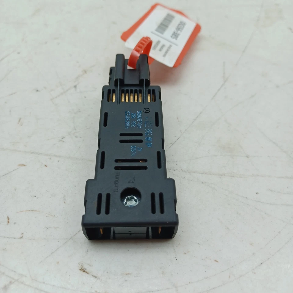 2014 Mercedes CLA C117 Noise Supression Filter Module A2229820004 - Image 4 of 4