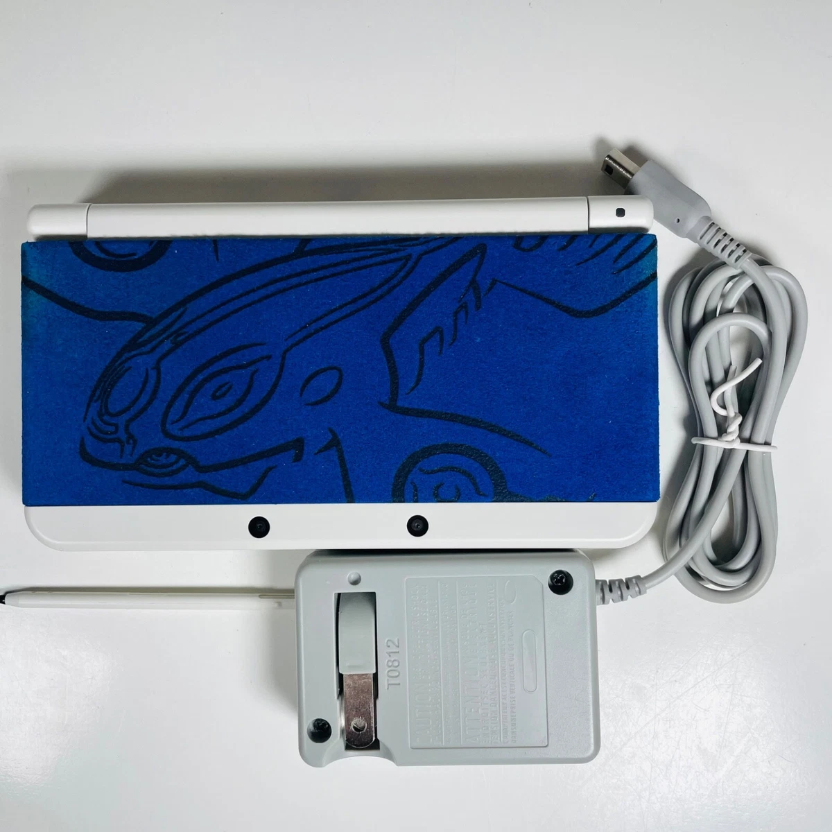New Nintendo 3DS Console White Pokemon Center Kyogre w