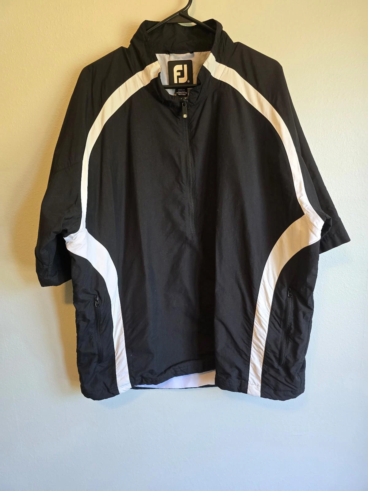 FootJoy Black Windbreaker Quarter Zip Short Sleeve (XL)