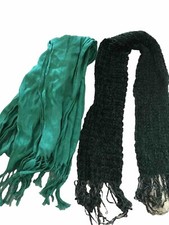 Se necesitan dos bufandas de cuello verde para dama y algodón