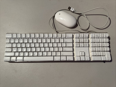 Genuine & Vintage Apple A1048 Keyboard and Apple A1152 Mighty Mouse  - White