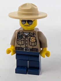 LEGO City Forest Police Station Minifigures & Accessories - Lot of 5 - 4440