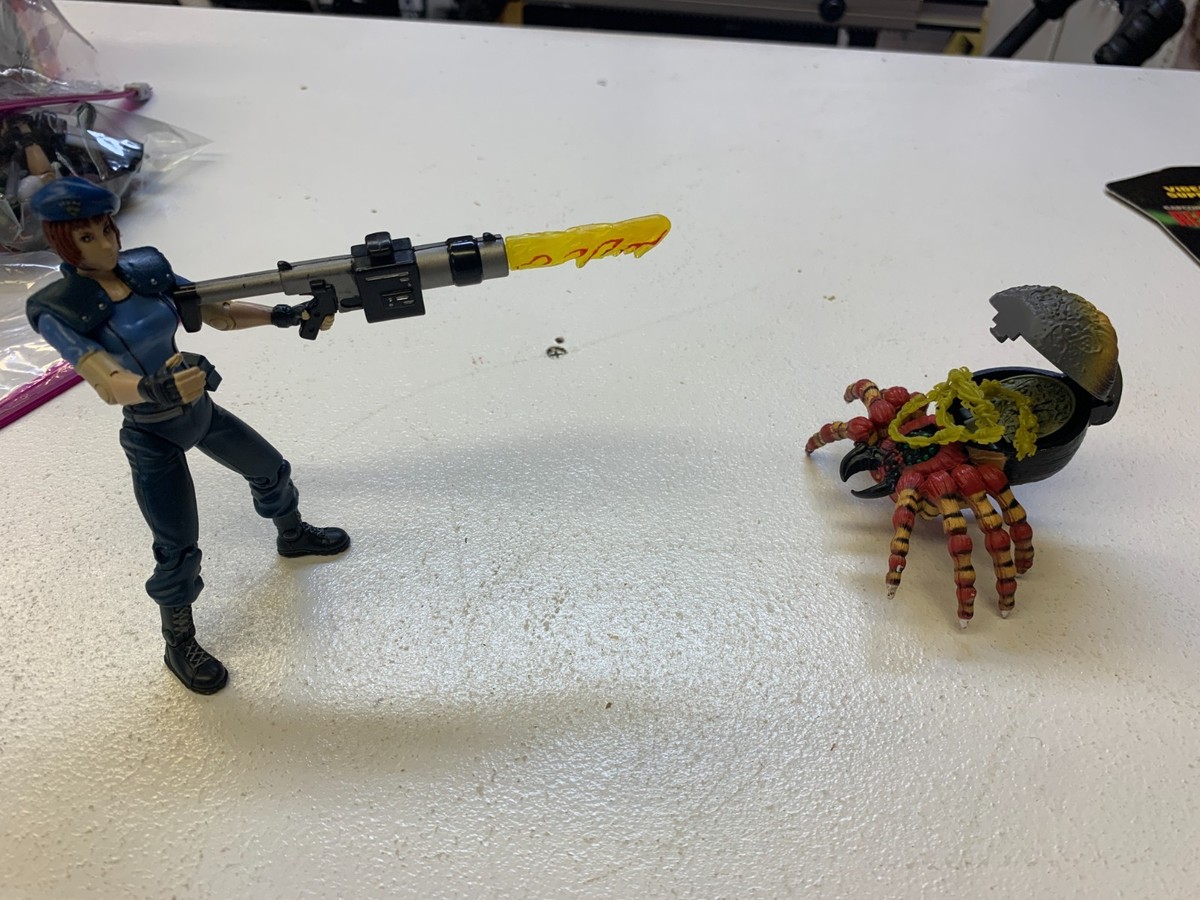 ゲームキャラクター RESIDENT EVIL JILL VALENTINE WEB SPINNER Resident Evil Jill Valentine & Web Spinner ToyBiz CAPCOM