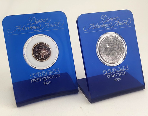 1990 Avon District Achievement Awards - 1/4 & 1/2 ozt .999 Fine Silver Rounds