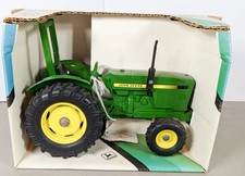 Ertl John Deere Compact Utility Tractor