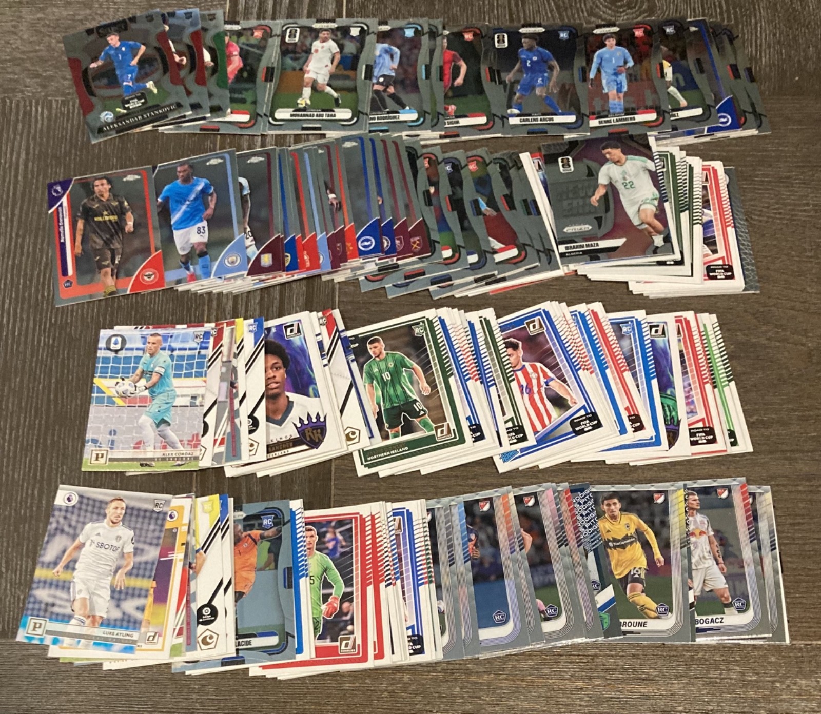 Soccer Card Lot (2 Row Box) Refractors/Prizms, #'ed, Rookies, & Stars! view 8