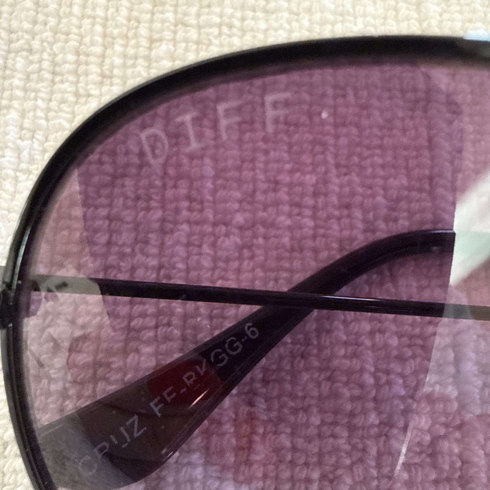 DIFF Soft Carrying Cases And Black DIFF Sunglasse… - image 8