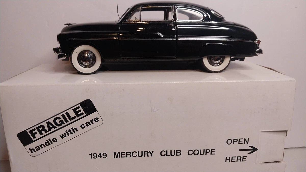 ダンバリーミント製　1956 デソート　スポーツマンクーペ　1:24 ダンバリーミント製 1956 デソート スポーツマンクーペ 1:24 DeSoto 1