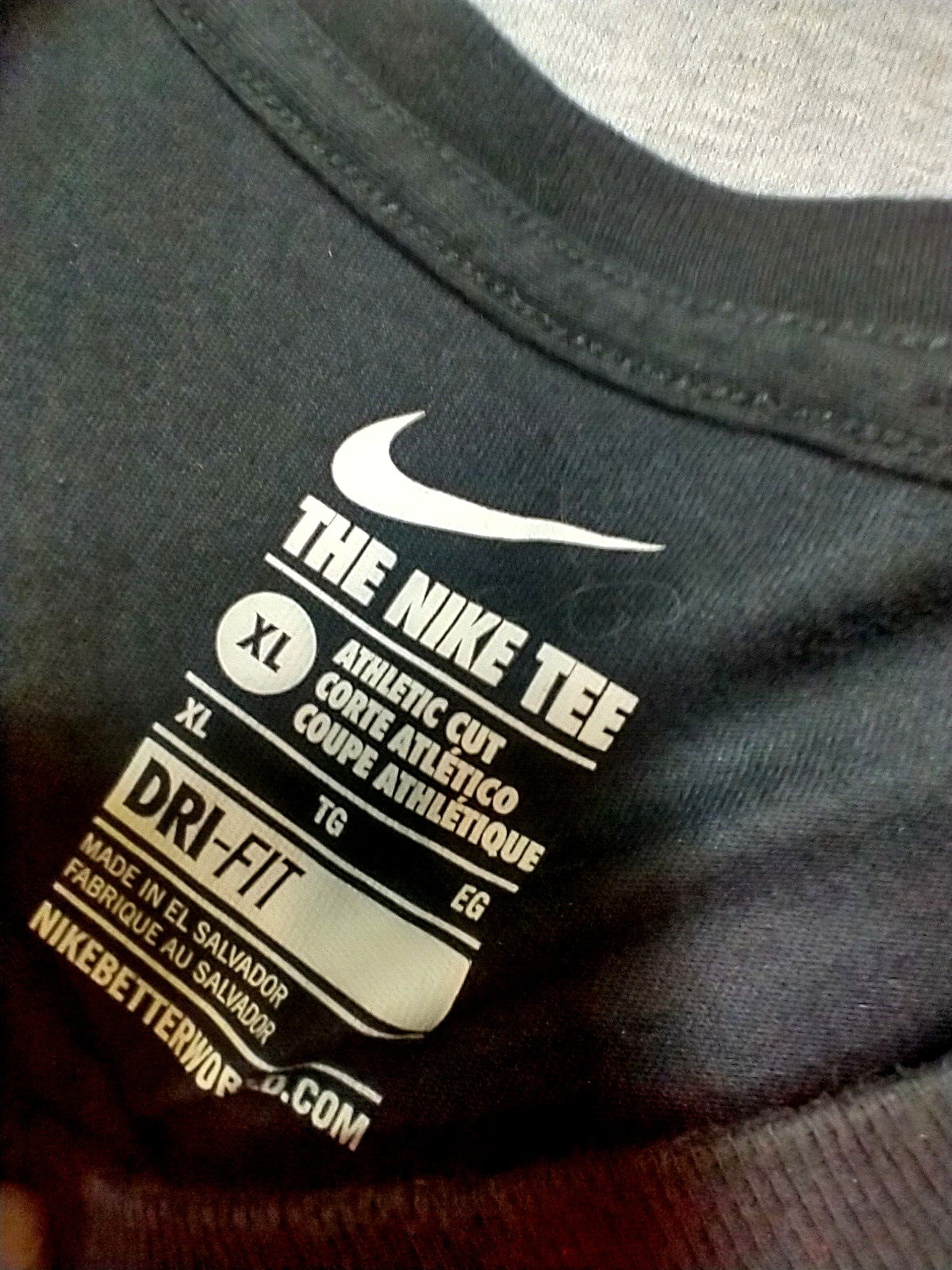 Nike BUCKETS NEVER STOP Basketball DriFit TShirt Me… Gem