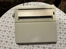 Brother ZX-1700 Electronic Typewriter W LCD AX-450