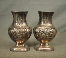 Par de pequeños jarrones de plata raros antiguos de la década de 1890 William Adams WA Inglaterra placa de plata