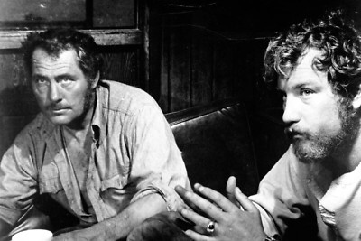 Kiefer Robert Shaw 7 Richard Dreyfus am Esstisch in Orca