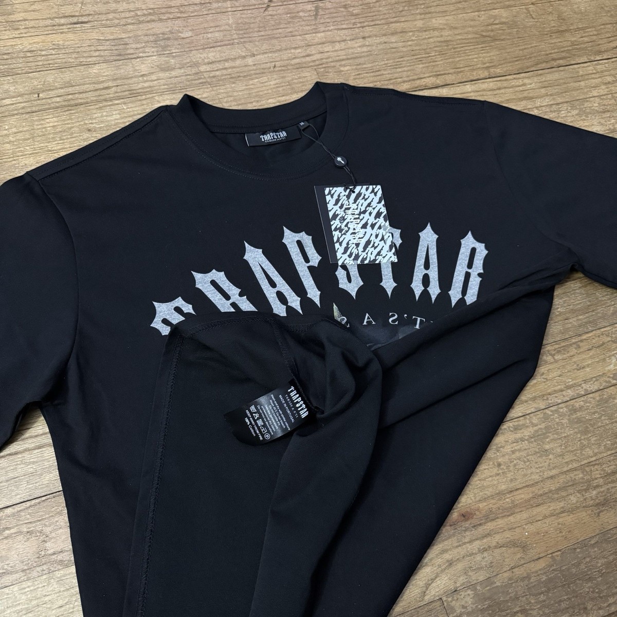 Trapstar Black Graphic T Shirt for men's. Size M New With Tags
