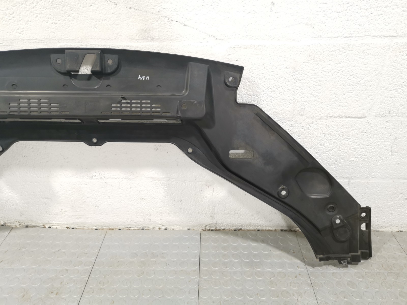 Maserati Levante 3.0L AWD 2017 Front Radiator Support Cover Trim Panel 670042318