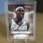 Fleer/SkyBox 2004-05 Skybox Autographics LeBron James Cavaliers #5 Auto