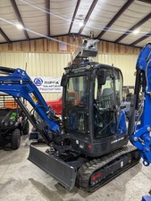 Rippa R32 Pro 3 Ton excavator Extended Cab with Kubota V1505 side swing, A/C