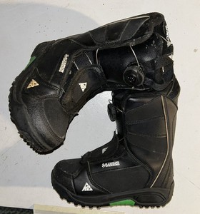 K2 Vandal junior snowboard boots with Boa lacing: kid size 2 or 4 available