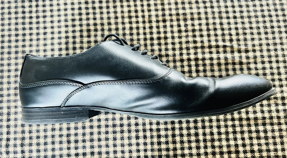 Zapatos de vestir negros H&M para hombre 9 Foto 4 de 4