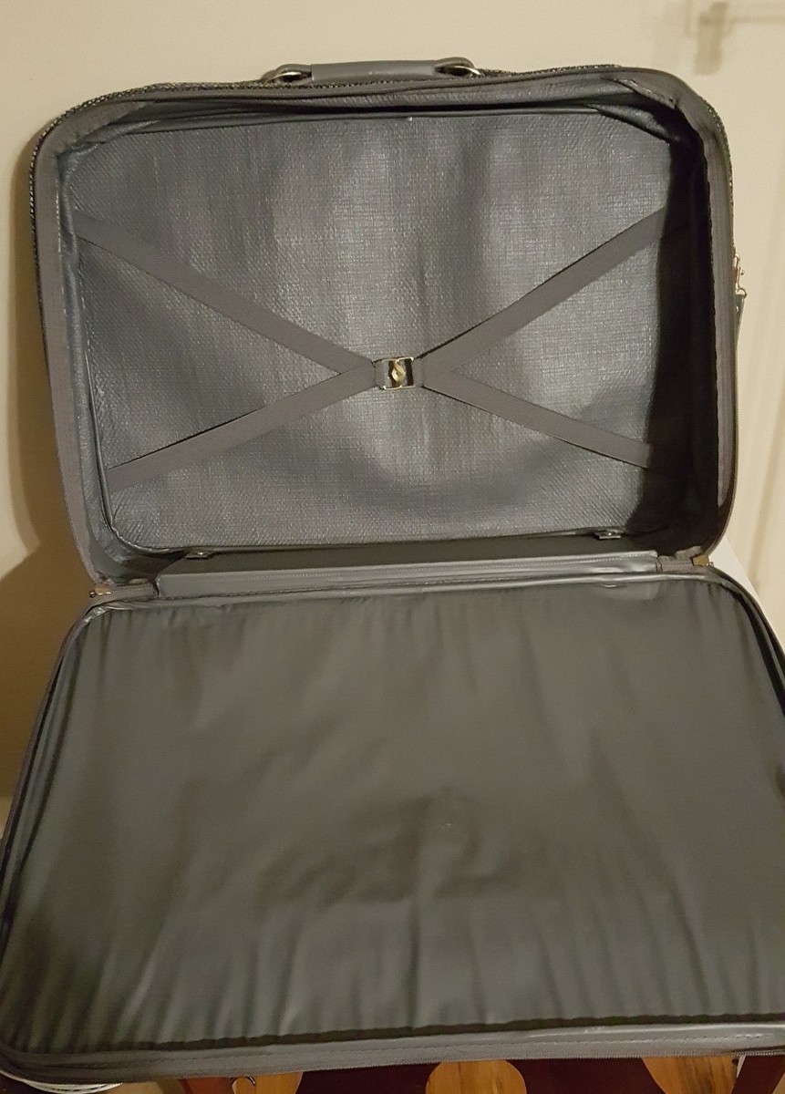 Vintage Oscar De La Renta Luggage Suit Case and Carry on Set  display picture 3