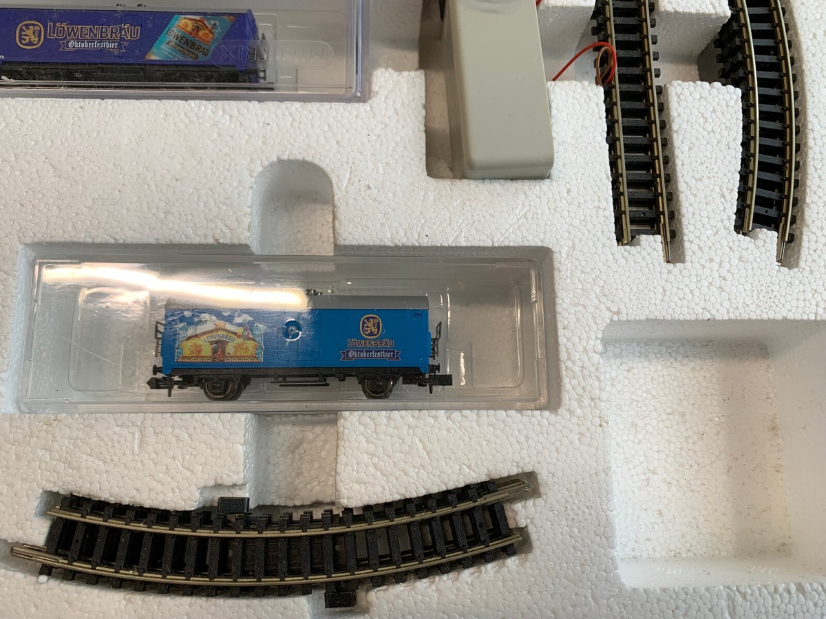 Trix Minitrix 11137 スタートパック Minitrix 11137: Starter Set with a Passenger Train, Track