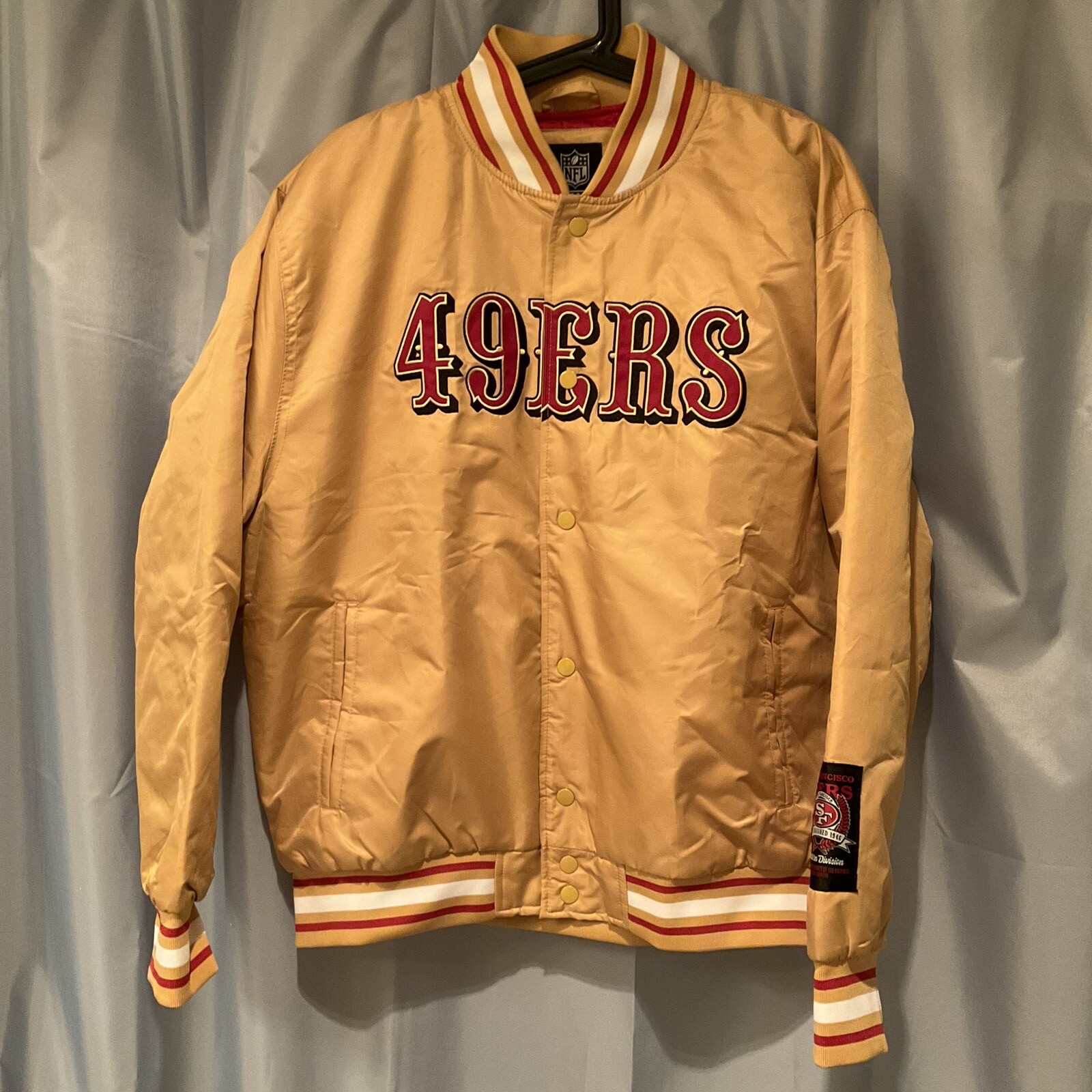 San Francisco 49ers NFL Team Apparel Gold Satin Jacket- Men’s Medium