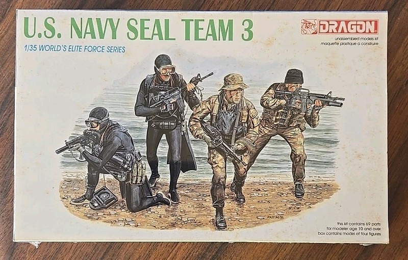 Dragon Plastic Figures: US Navy Seals Team 3 1/35 Scale Figures NIP