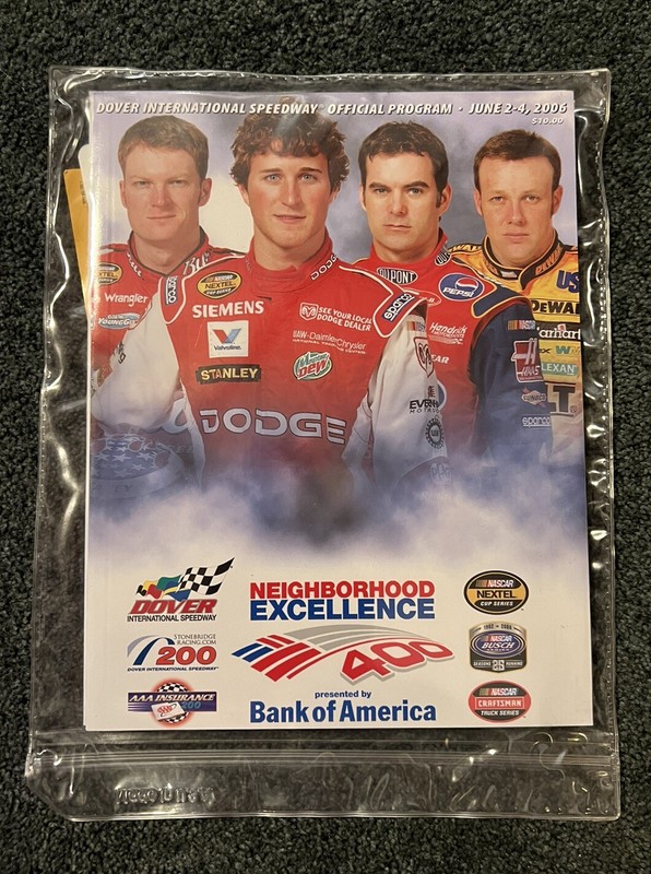 Dover International Speedway Official Souvenir Program 6/2006 Grade: Excellent