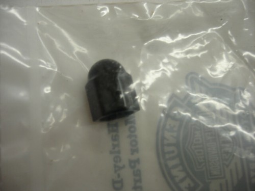 BLACK VALVE STEM CAP ACORN 