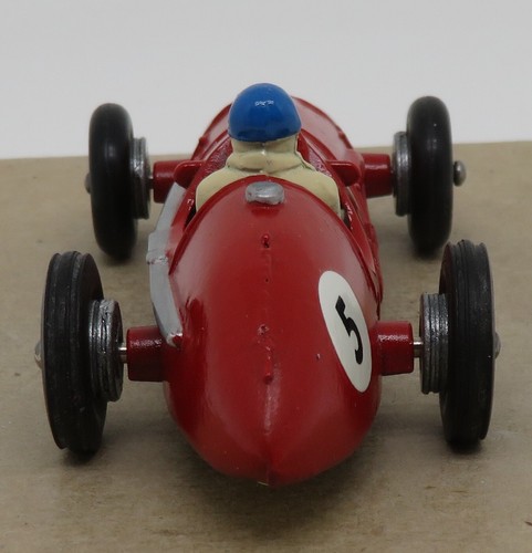 Crescent Toys 1956 England Ferrari 500 2.5litre Grand Prix Racing Car 1/43 #1286 - Picture 4 of 6