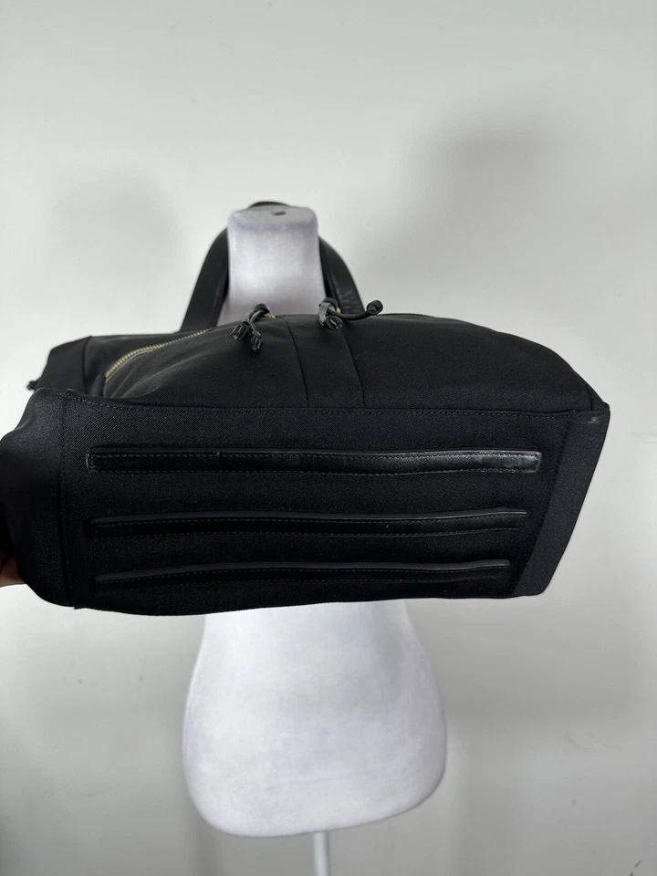 Bolso de hombro Anne Klein para mujer color negro liso Foto 3 de 4