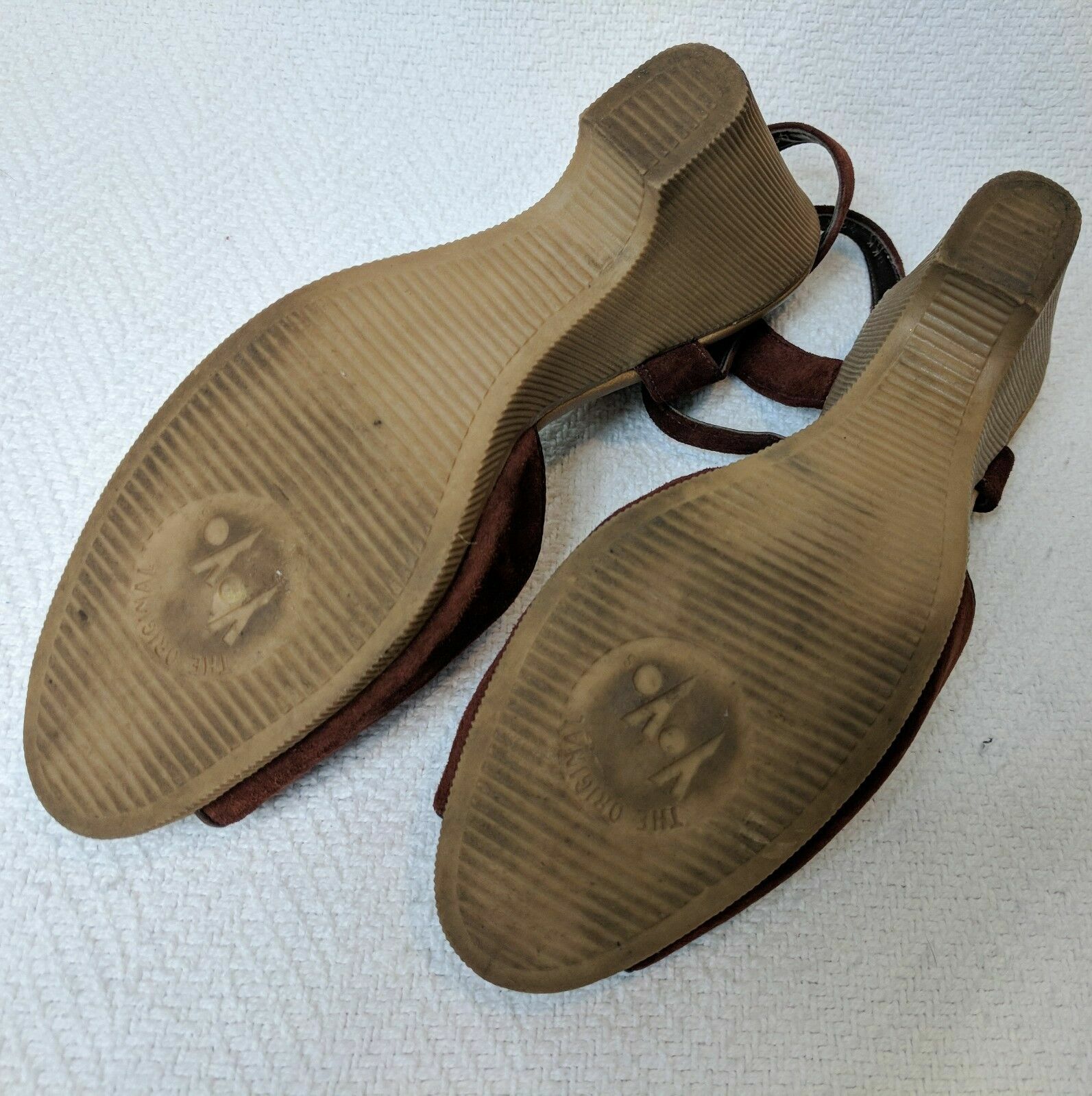 Vintage The Original CONNIE YOYOs brown suede sandals… Gem