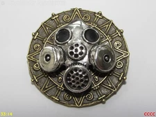 Steampunk pinbadge brooch Dr Who Breaking Bad gasmask scientist cyberpunk pirate