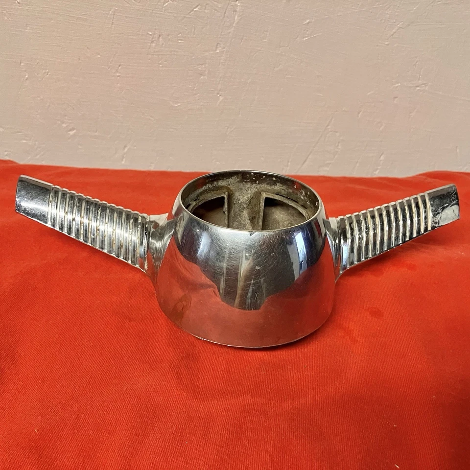 Posiblemente un 1955 56 PLYMOUTH PLAZA NOS CROMO VOLANTE HORNBAR 1615654 Foto 4 de 4