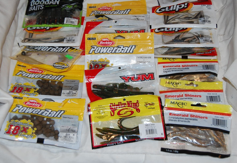 NICE BAIT LOT FOR FISHING BERKLEY POWERBAIT GULP GOOGAN STRIKE KING YUM MAGIC