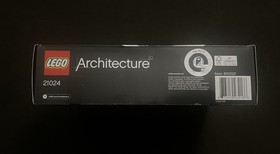 DAMAGED BOX LEGO Architecture Louve 21024 Paris France Landmark Retired