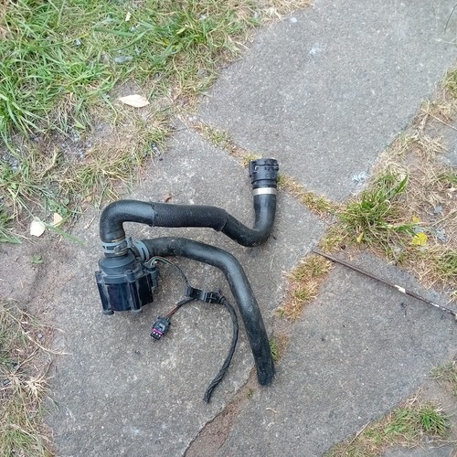 Audi Q5 (FY) MK2 Wasserpumpe & Schlauch 06H121601N