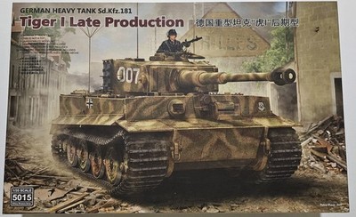 1/35 Ryefield Model 5015: Tiger I Pz.Kpfw.VI Aus.E Late Production Sd.Kfz.181