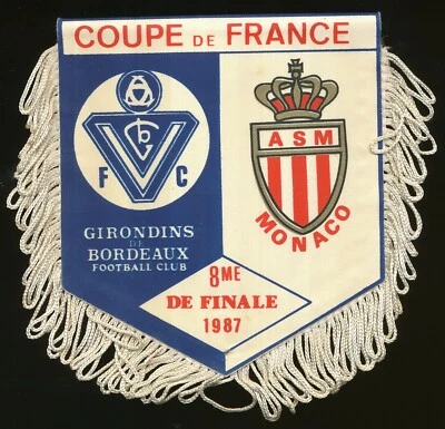 PETIT FANION 10*9 CM GIRONDINS BORDEAUX Vs AS.MONACO 1/8 COUPE DE FRANCE 1987 - Photo 1/2