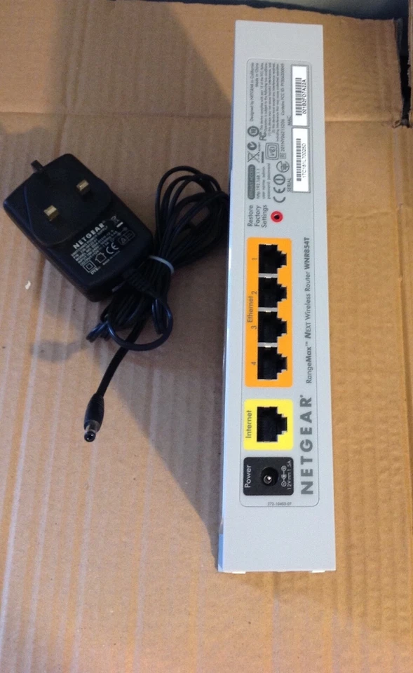 NETGEAR RangeMax Next Wireless Router WNR854T - Image 3 of 4