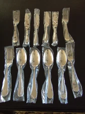 NEW 12 Pcs Knives Soup Spoons Forks LYRIC Gourmet Settings Glossy Stainless