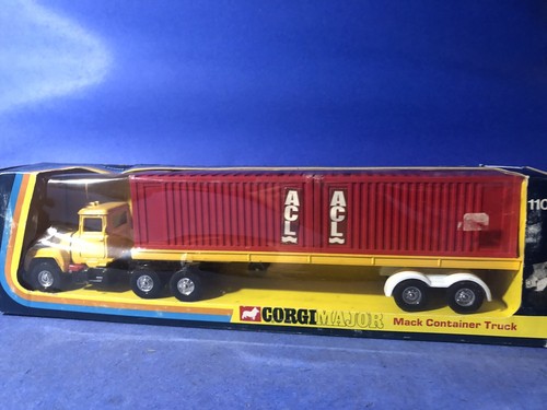 Vintage Corgi Majors 1106 Mack Container Truck & 1102 Crane Fruehauf (NEW) - Picture 2 of 17
