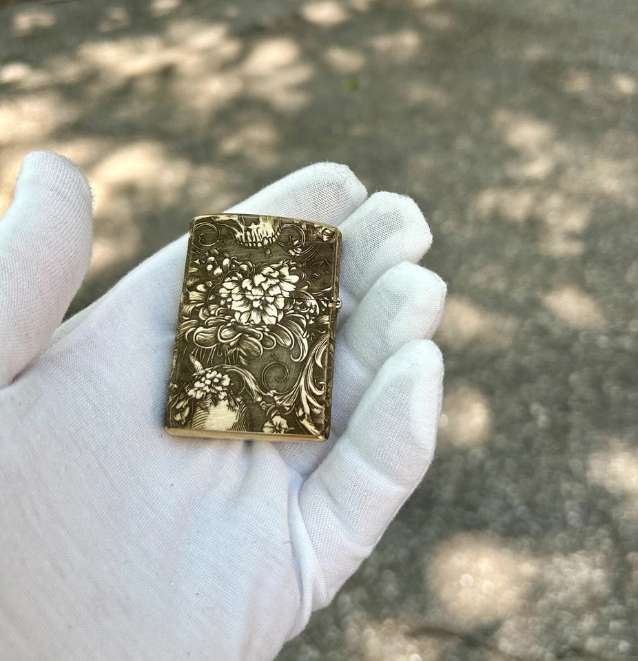 Encendedor John Wick The Continental Custom Zippo | Armadura de latón Zippo | Hecho en EE. UU. Foto 4 de 4