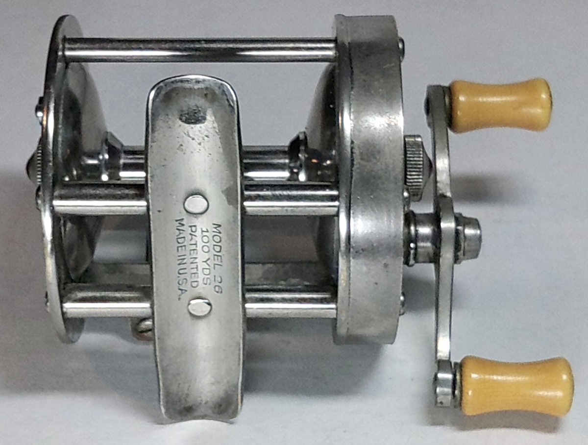 Shakespeare Criterion No. 1960 Level-Winding Casting Reel. Used