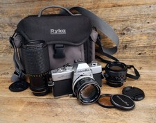 Vintage Minolta SRT SC-II 35mm Camera w 2 Lenses  Case