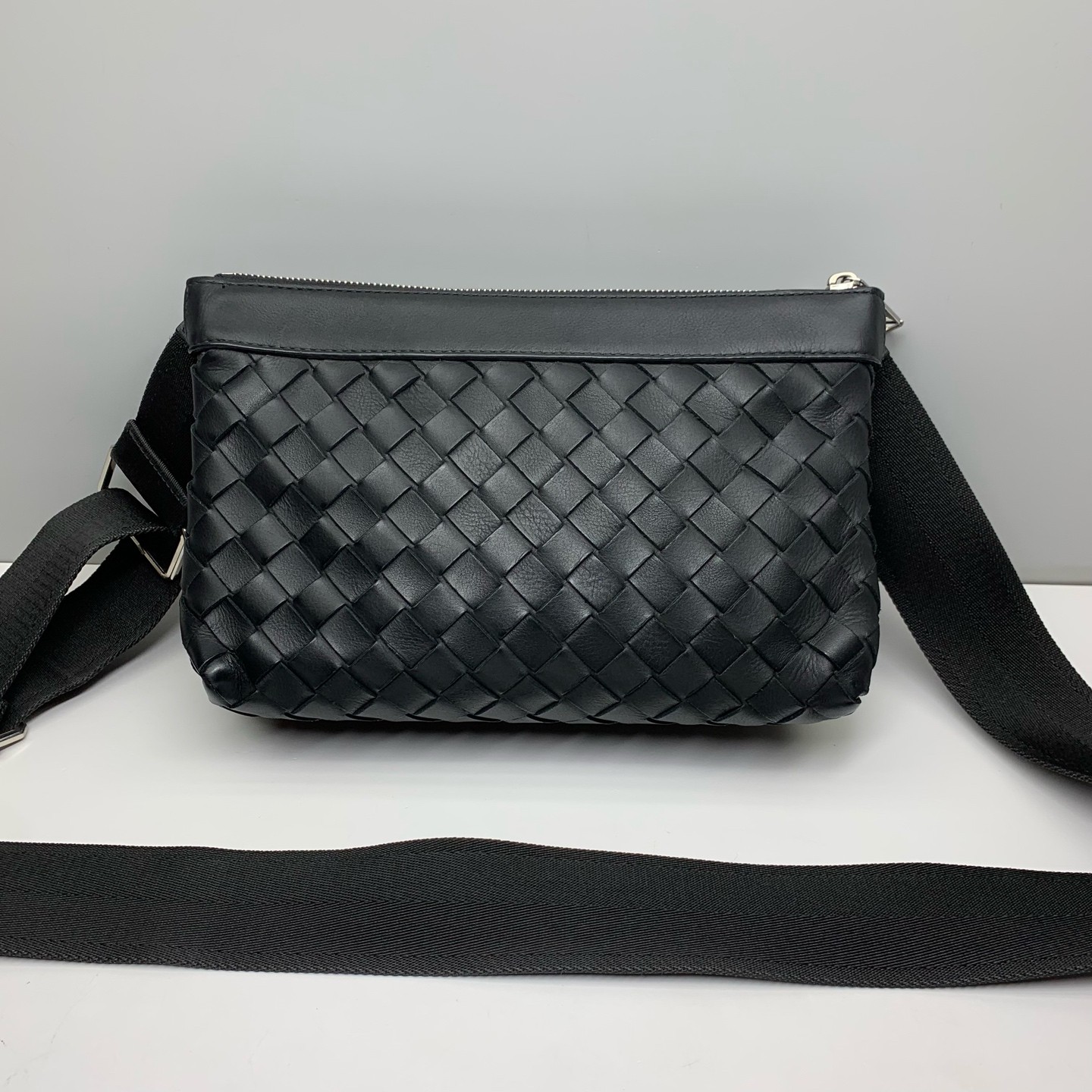 Bottega Veneta Intrecciato 651938V2E428803 Messenger Bag thumbnail 11