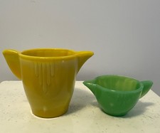 VTG Akro Agate Glass Yellow and Green Uranium Pitchers Dart Pattern Miniature 34