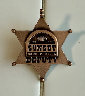 FALLOUT-Sunset Sarsaparilla Lapel Pin (DEPUTY BADGE) (Nuka-World Dry Rock Gulch)