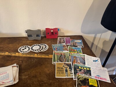 2 VTG GAF VIEW MASTER 3D VIEWER Red 1980's Orange Lever & 20 Reels Lot