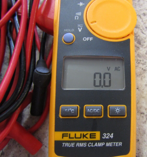 FLUKE 324 Clamp Meter, True-RMS, W/Leads & Case - Picture 3 of 11