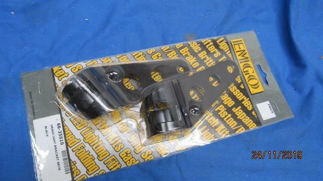 Soportes de faros de montaje lateral con clip universal Emgo 66-35810 - negro B391 Foto 3 de 4